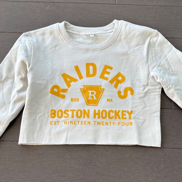 Heated Rivalry Rozanov Cropped Pullover - Picture 1 of 5